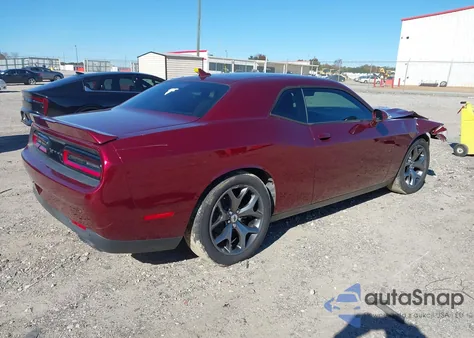 2017 Dodge Challenger Sxt z USA, uszkodzony, nr VIN 2C3CDZAG6HH580853
